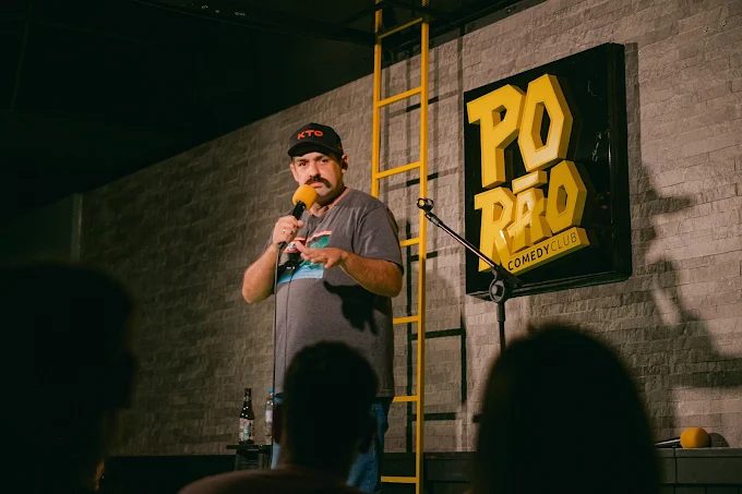 Palco do Porão Comedy Club